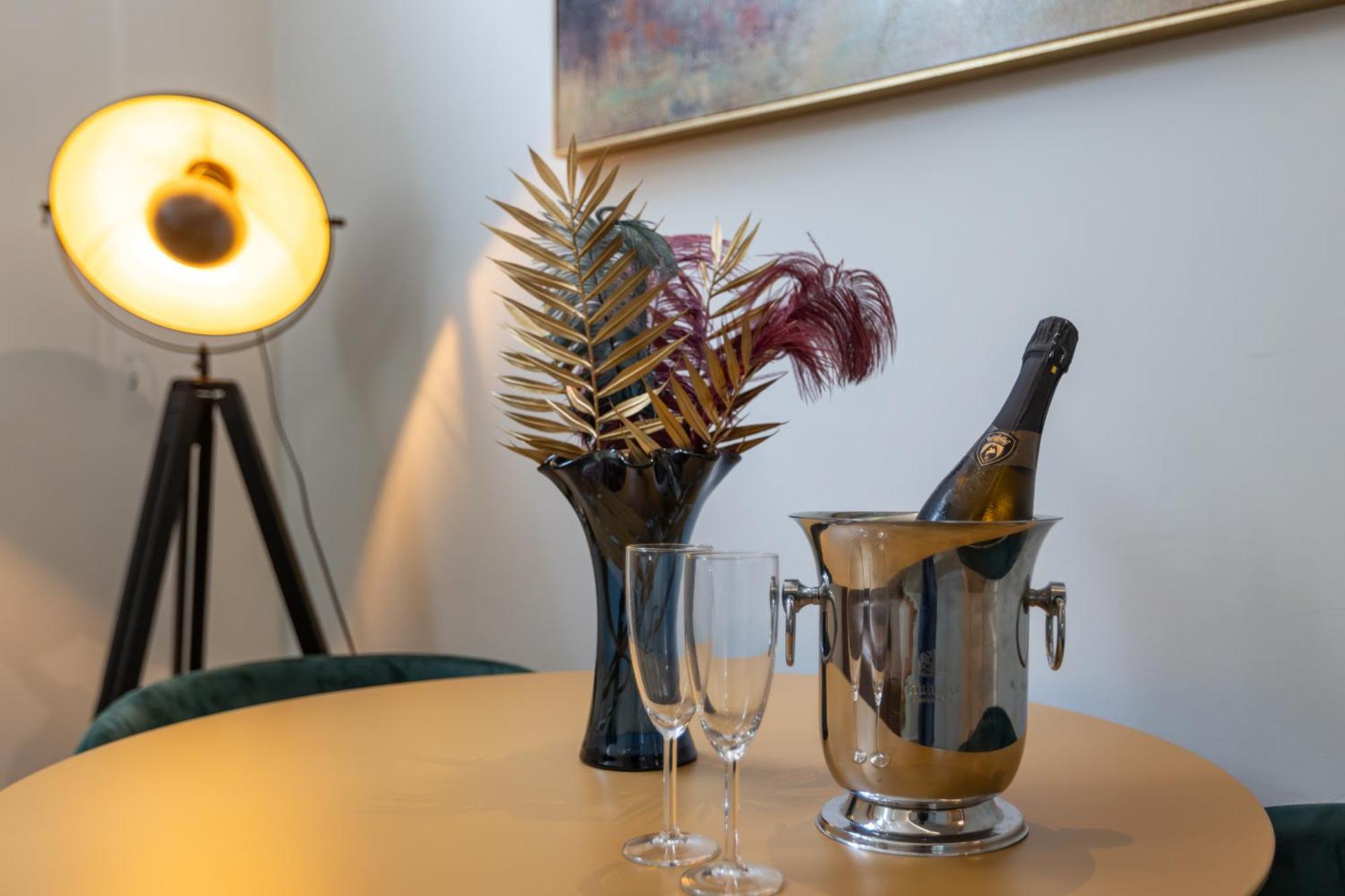 Industrial Cozy Loft Downtown Porto Leilighet Eksteriør bilde